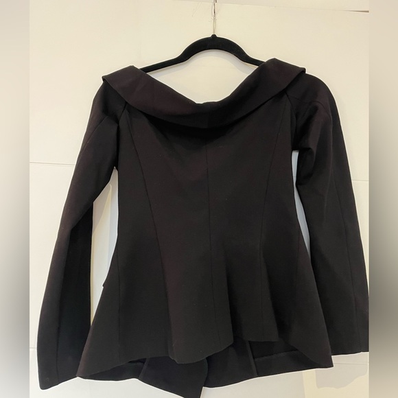 L’AGENCE Stephan off the should blazer. Size small. - Picture 5 of 5